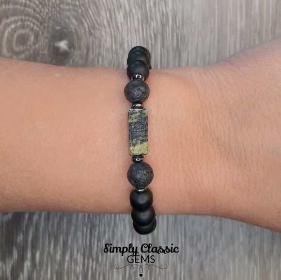 Green serpentine stone bracelet - Picture 2 of 4